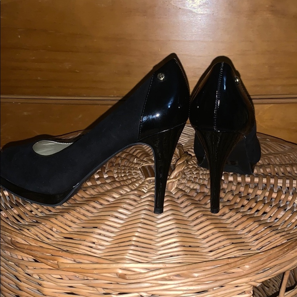 Black Sexy GUESS Heels 👠
